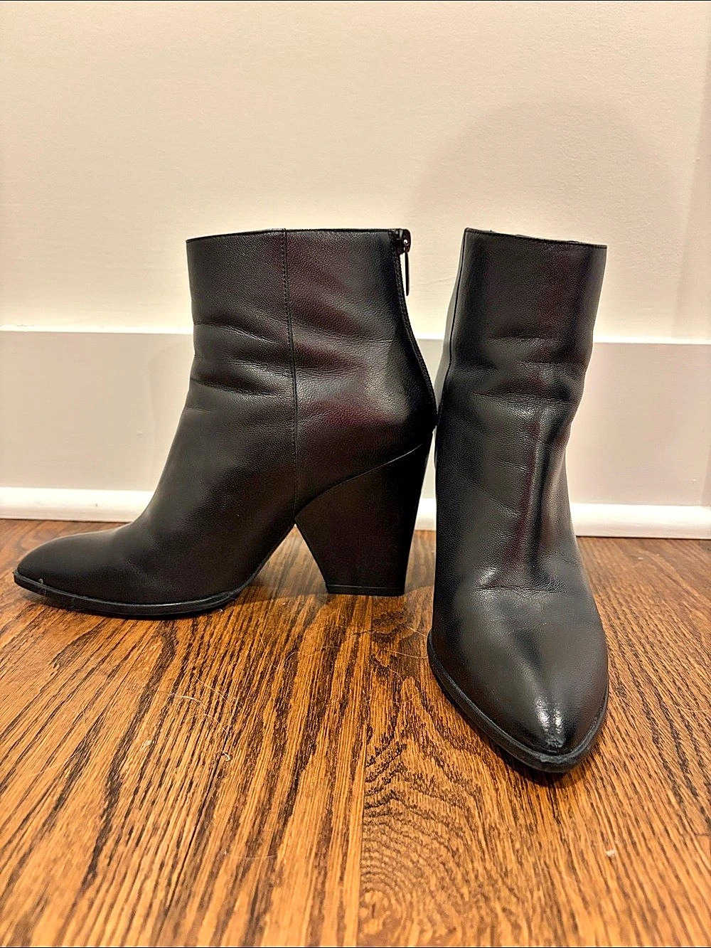 Stuart Weitzman Black Pointed Toe Heeled Boots